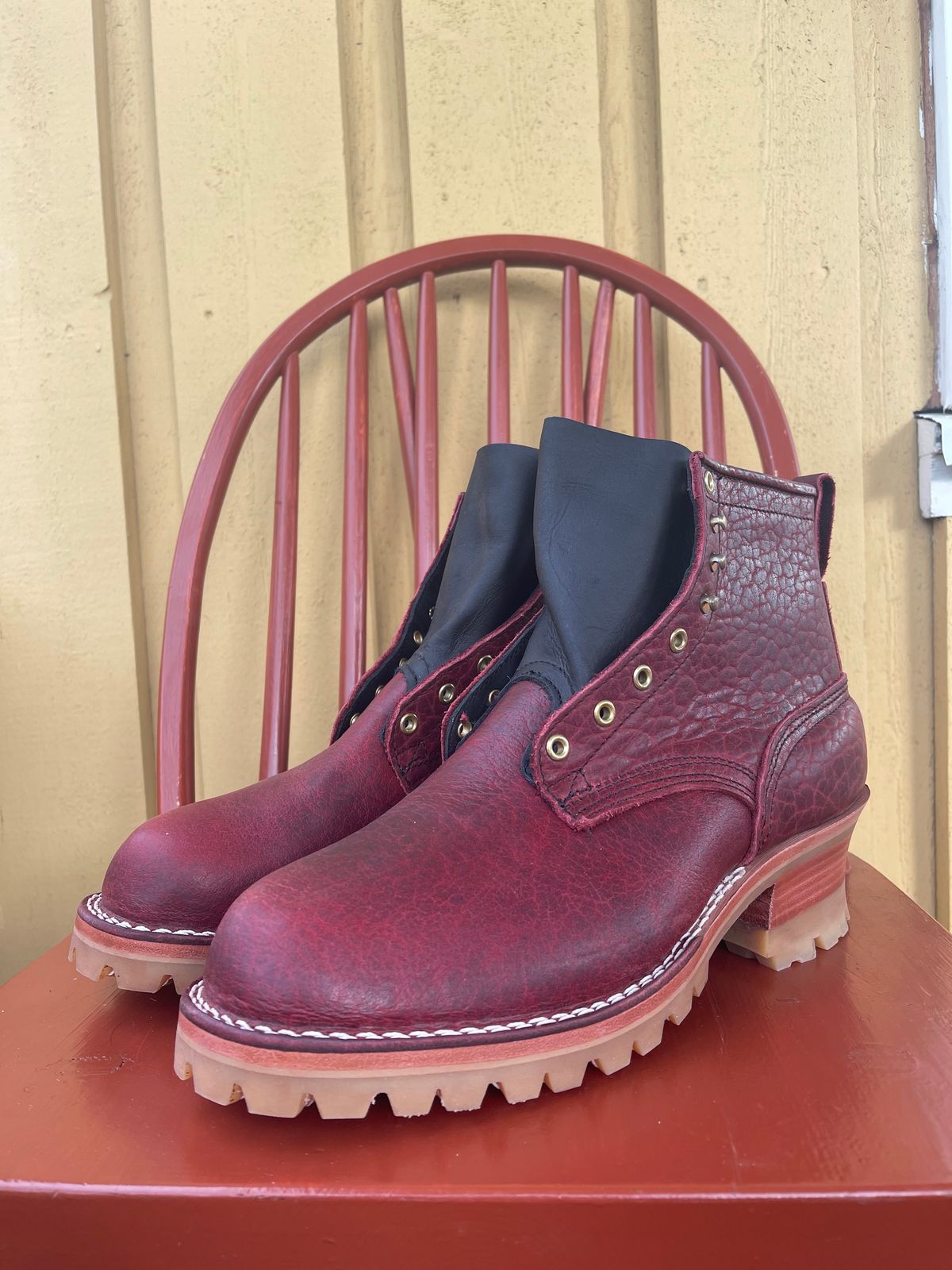 Photo by martining on October 1, 2024 of the Nicks MTO in Law Tanning Oxblood Smooth Shruken Bison.