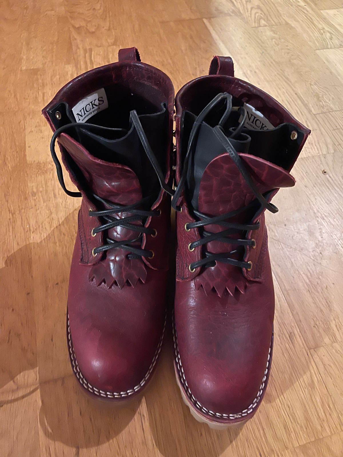 Photo by martining on November 6, 2024 of the Nicks MTO in Law Tanning Oxblood Smooth Shruken Bison.