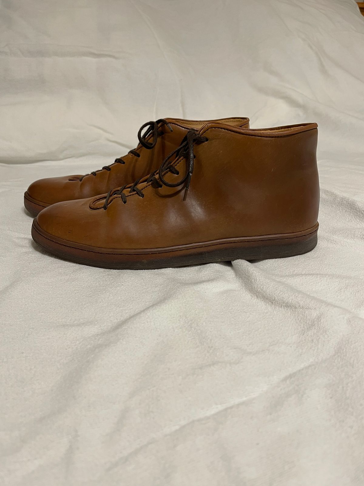 Photo by c.w.hogan on November 4, 2023 of the Crown Northampton Everdon in Horween Bourbon Shell Cordovan.