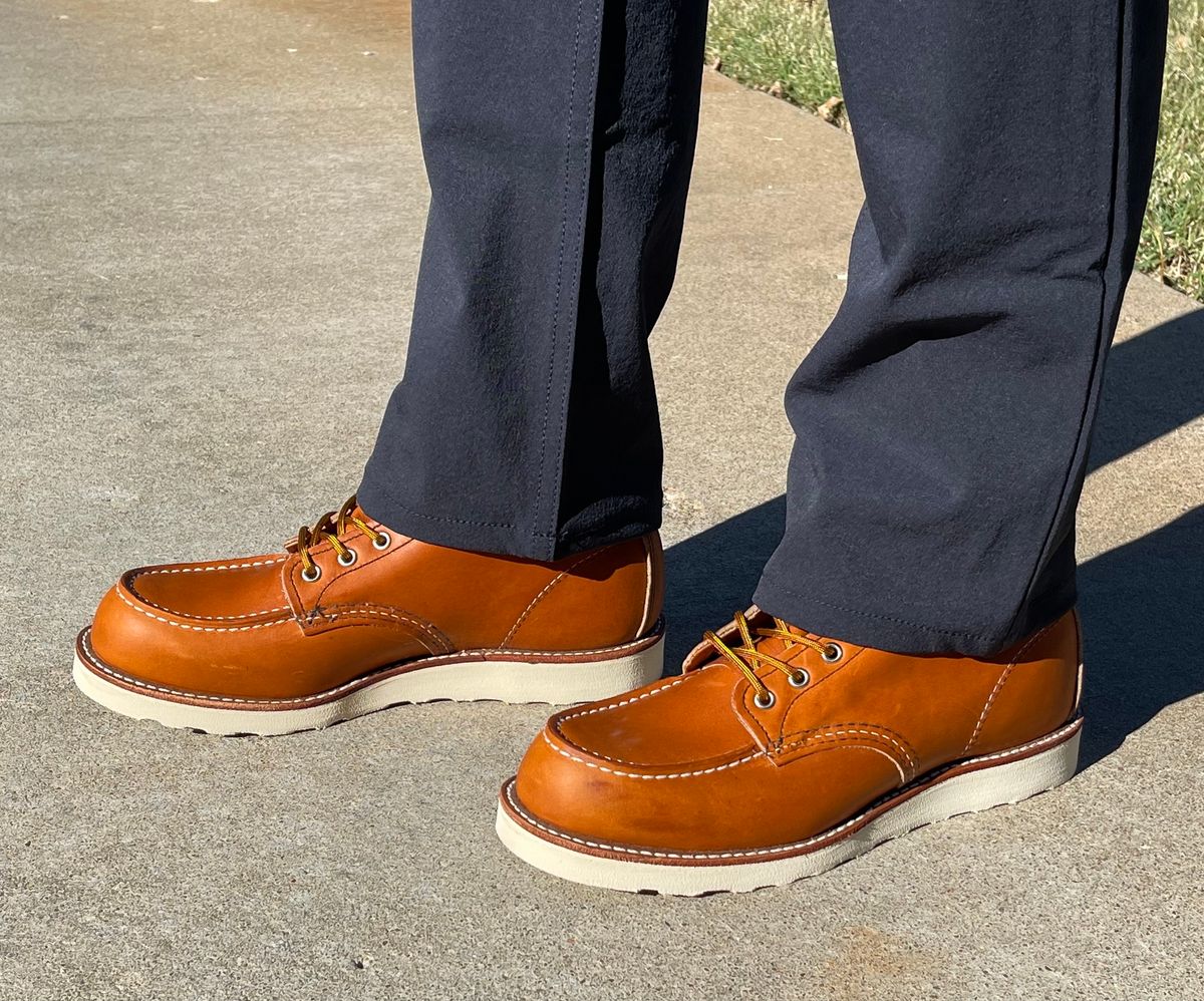 Photo by c.w.hogan on October 1, 2022 of the Red Wing 6-Inch Classic Moc in S.B. Foot Oro Legacy.