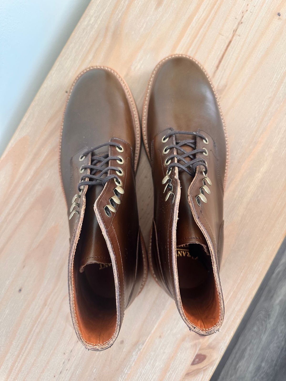 Photo by GeneParmPrivateEye on October 2, 2025 of the Grant Stone Diesel Boot in Horween Dark Olive Chromexcel.
