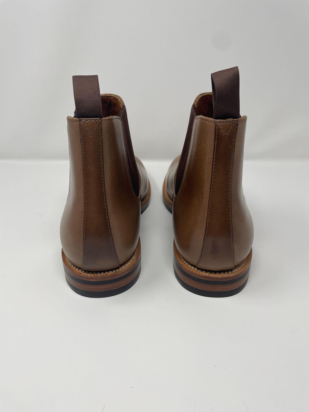 Photo by GeneParmPrivateEye on October 1, 2022 of the Grant Stone Chelsea Boot in Horween Natural Chromexcel.