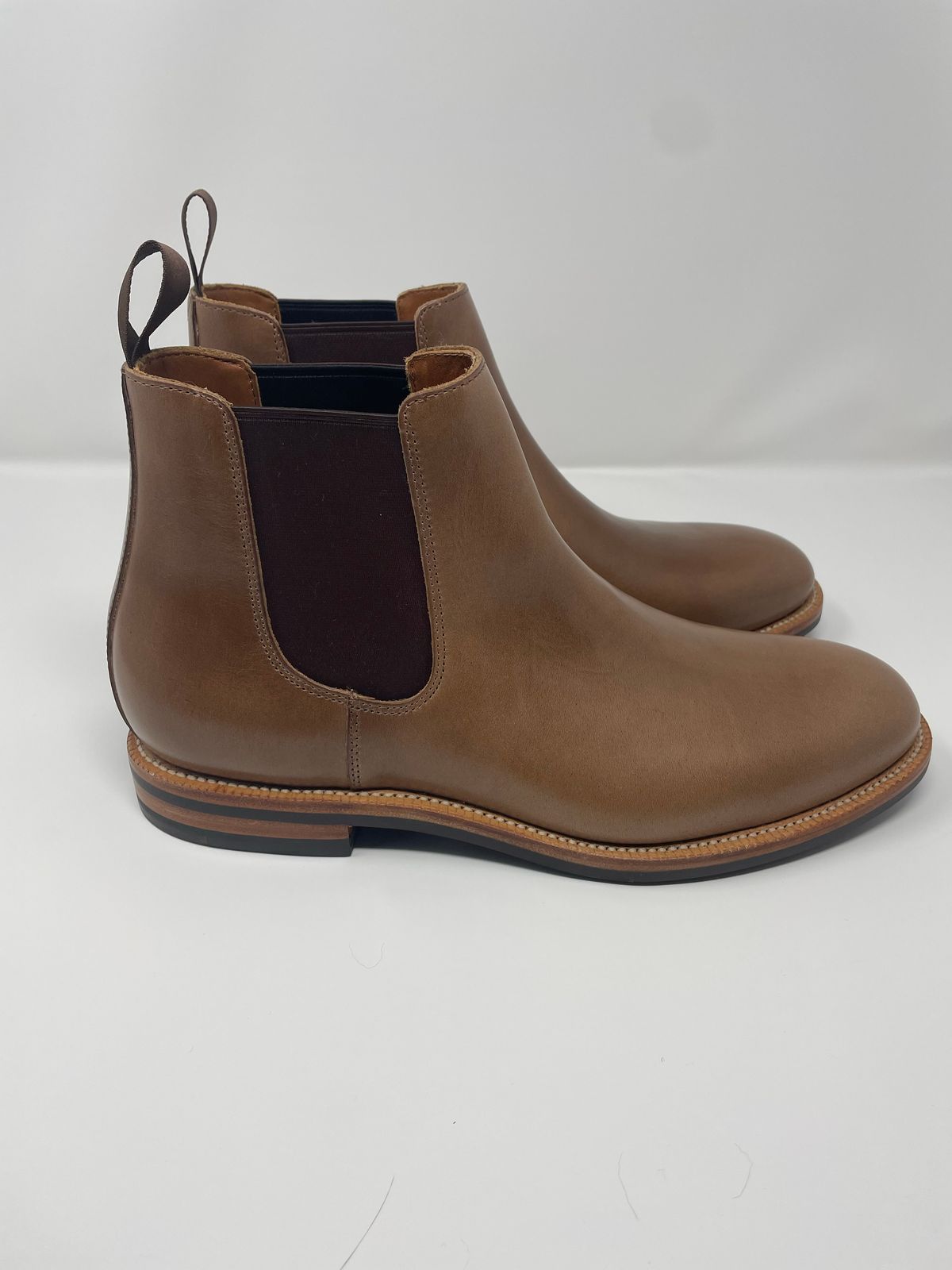 Photo by GeneParmPrivateEye on October 1, 2022 of the Grant Stone Chelsea Boot in Horween Natural Chromexcel.