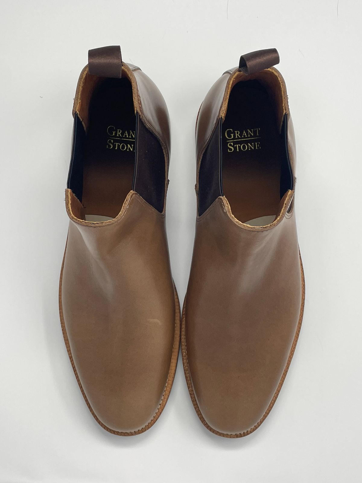 Photo by GeneParmPrivateEye on October 1, 2022 of the Grant Stone Chelsea Boot in Horween Natural Chromexcel.