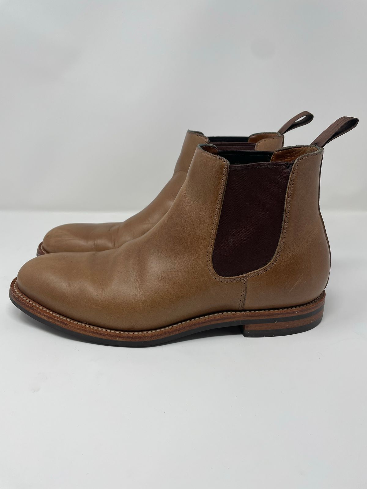 Photo by GeneParmPrivateEye on November 2, 2022 of the Grant Stone Chelsea Boot in Horween Natural Chromexcel.