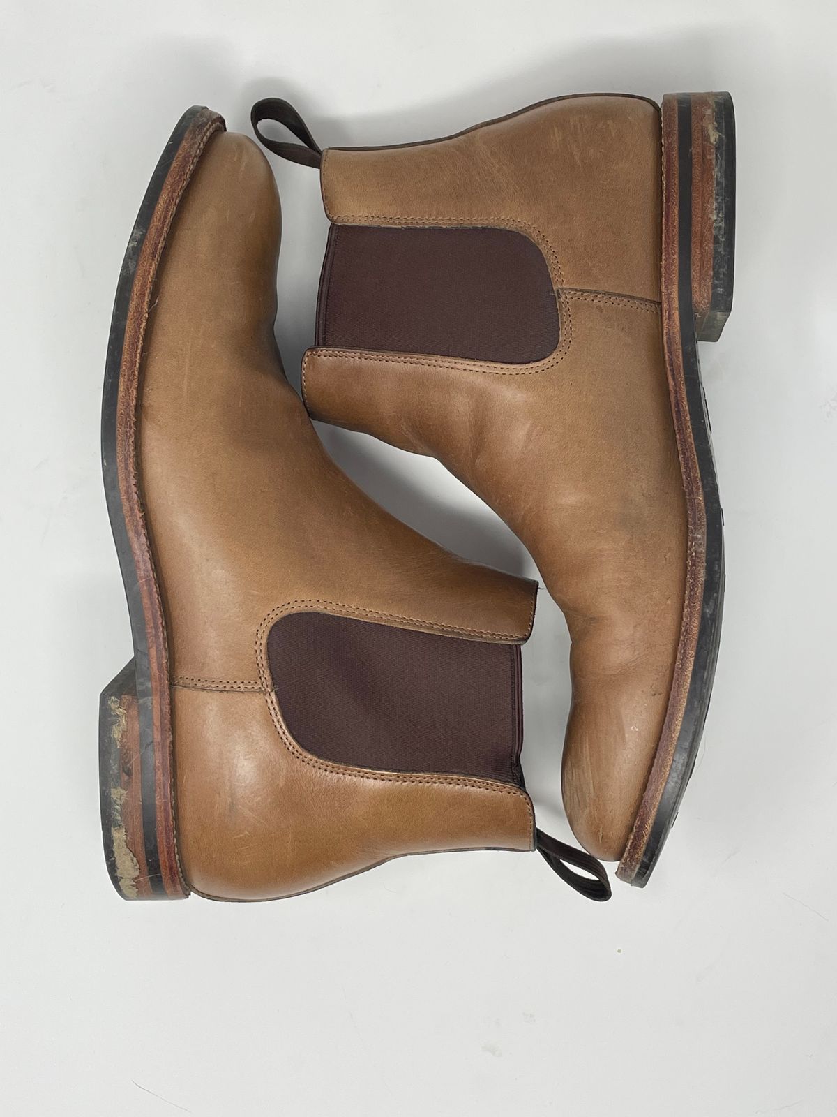 Photo by GeneParmPrivateEye on December 6, 2022 of the Grant Stone Chelsea Boot in Horween Natural Chromexcel.