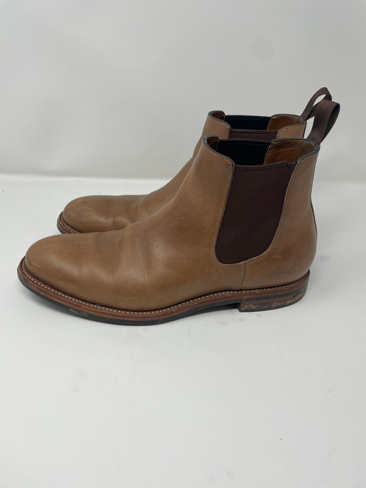 Photo by GeneParmPrivateEye on December 6, 2022 of the Grant Stone Chelsea Boot in Horween Natural Chromexcel.
