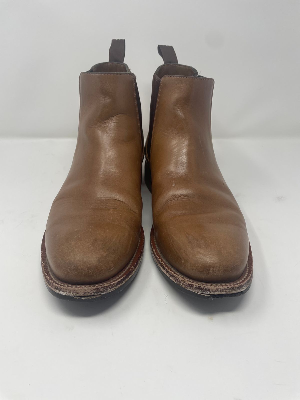 Photo by GeneParmPrivateEye on February 3, 2023 of the Grant Stone Chelsea Boot in Horween Natural Chromexcel.