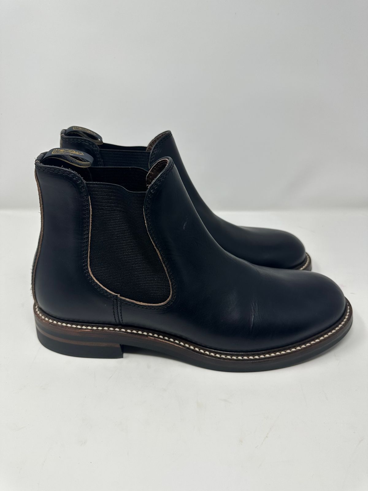 Photo by GeneParmPrivateEye on October 1, 2023 of the John Lofgren Chelsea Boots in Horween Black Chromexcel.