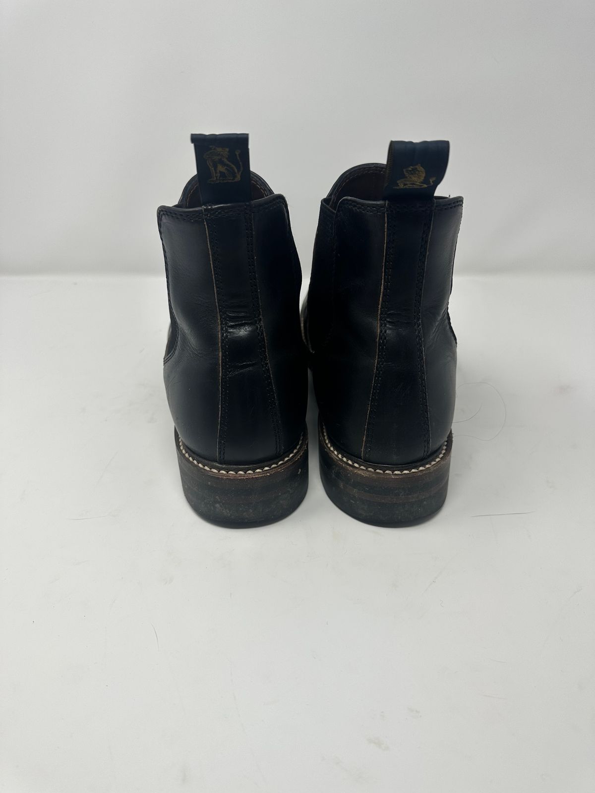 Photo by GeneParmPrivateEye on November 5, 2023 of the John Lofgren Chelsea Boots in Horween Black Chromexcel.
