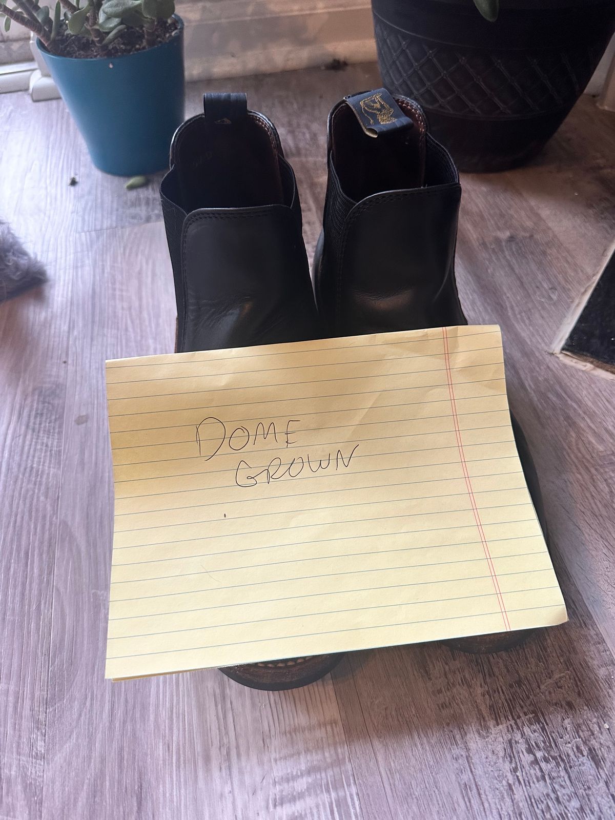 Photo by GeneParmPrivateEye on November 5, 2023 of the John Lofgren Chelsea Boots in Horween Black Chromexcel.