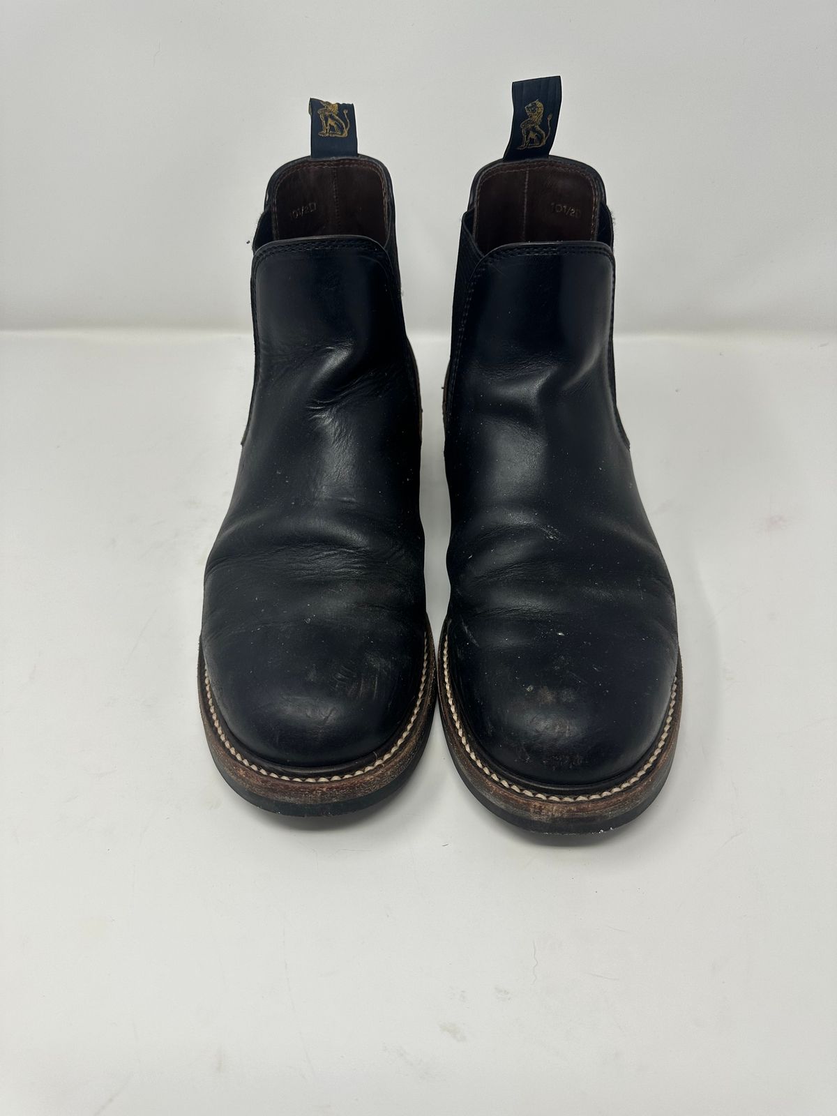 Photo by GeneParmPrivateEye on December 5, 2023 of the John Lofgren Chelsea Boots in Horween Black Chromexcel.