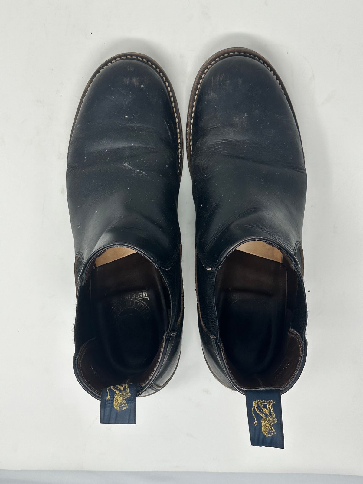 Photo by GeneParmPrivateEye on December 5, 2023 of the John Lofgren Chelsea Boots in Horween Black Chromexcel.