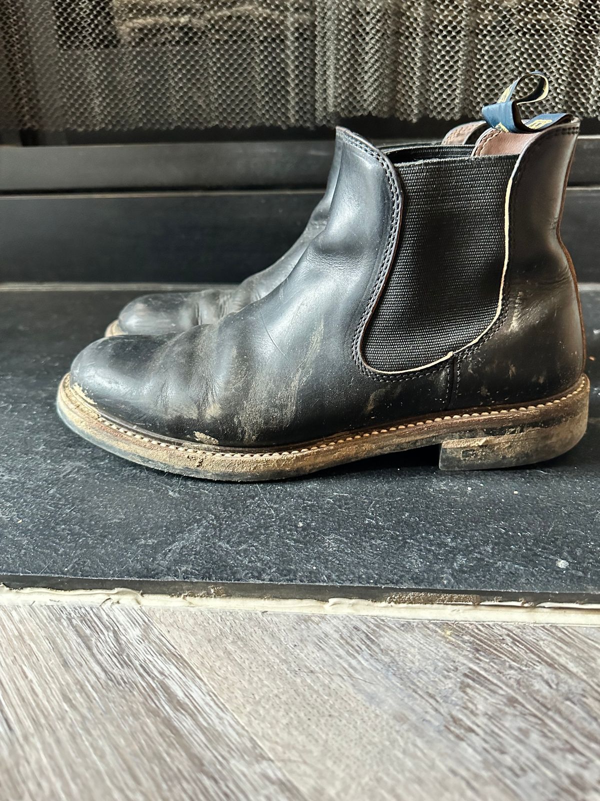 Photo by GeneParmPrivateEye on February 5, 2024 of the John Lofgren Chelsea Boots in Horween Black Chromexcel.