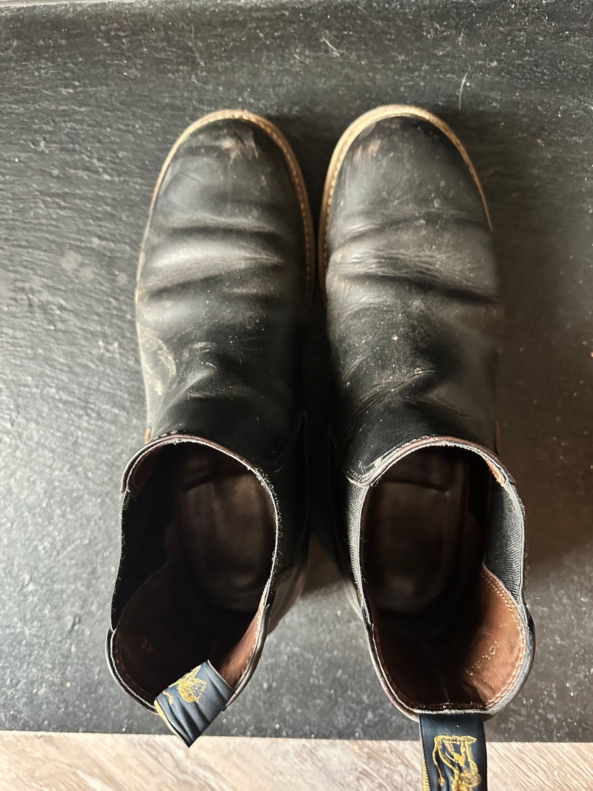 Photo by GeneParmPrivateEye on February 5, 2024 of the John Lofgren Chelsea Boots in Horween Black Chromexcel.