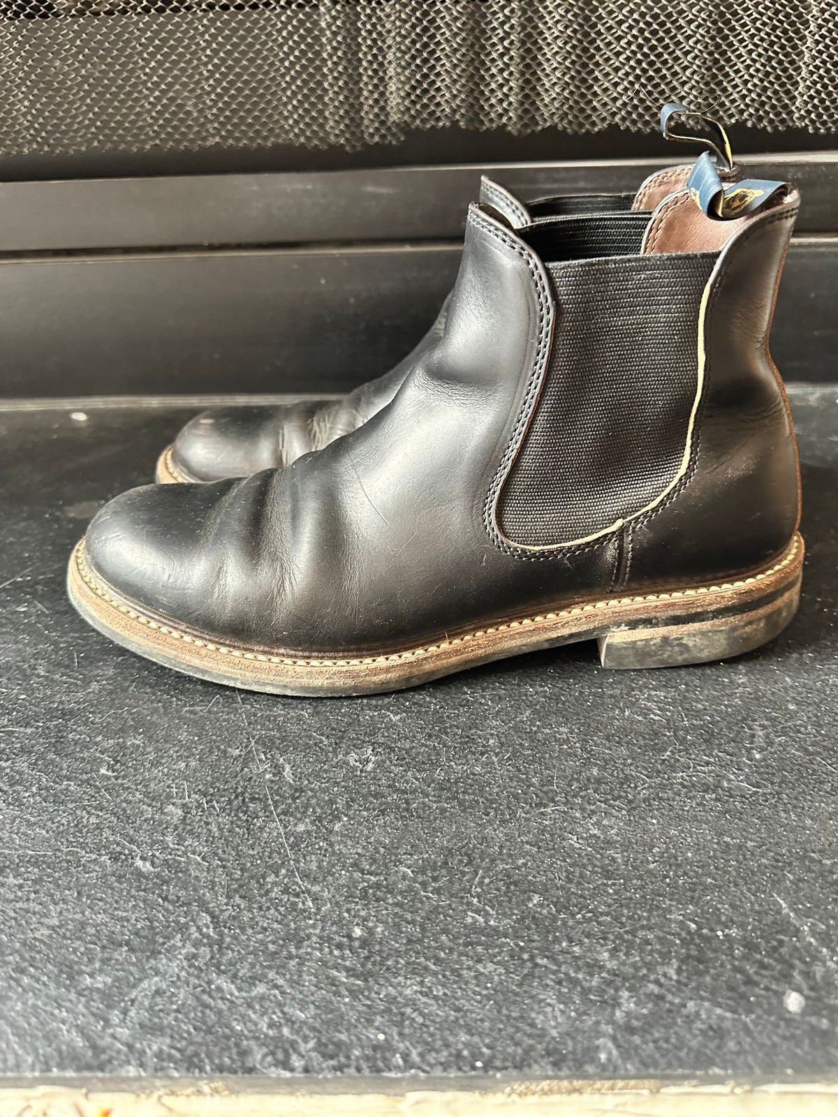 Photo by GeneParmPrivateEye on March 5, 2024 of the John Lofgren Chelsea Boots in Horween Black Chromexcel.