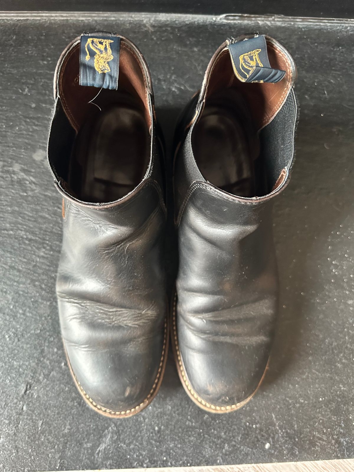 Photo by GeneParmPrivateEye on March 5, 2024 of the John Lofgren Chelsea Boots in Horween Black Chromexcel.