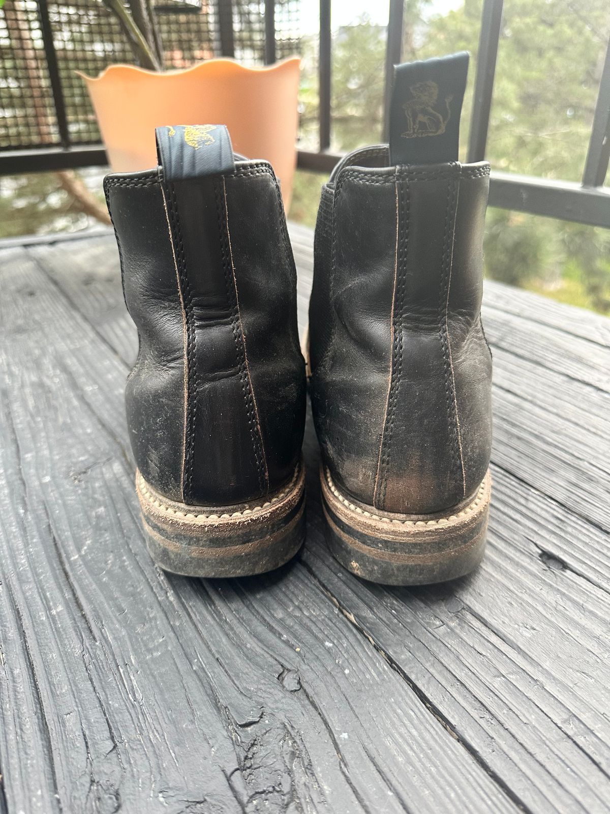 Photo by GeneParmPrivateEye on April 1, 2024 of the John Lofgren Chelsea Boots in Horween Black Chromexcel.
