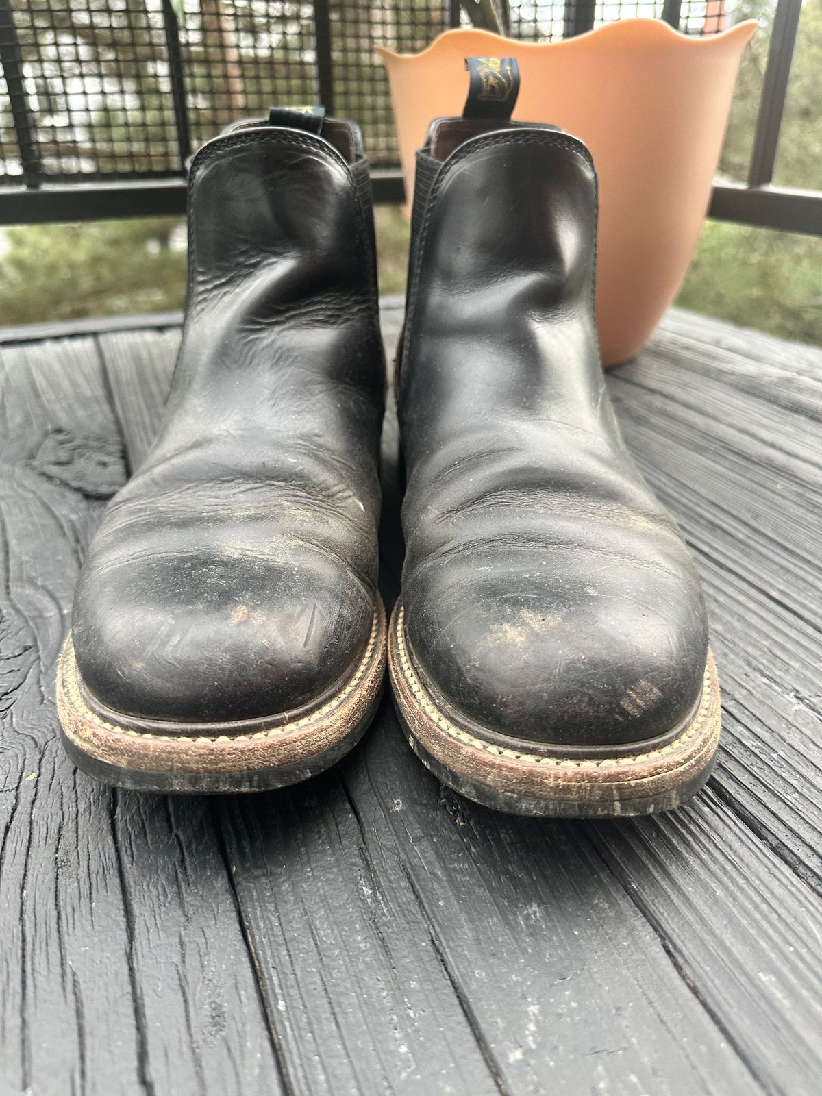 Photo by GeneParmPrivateEye on April 1, 2024 of the John Lofgren Chelsea Boots in Horween Black Chromexcel.