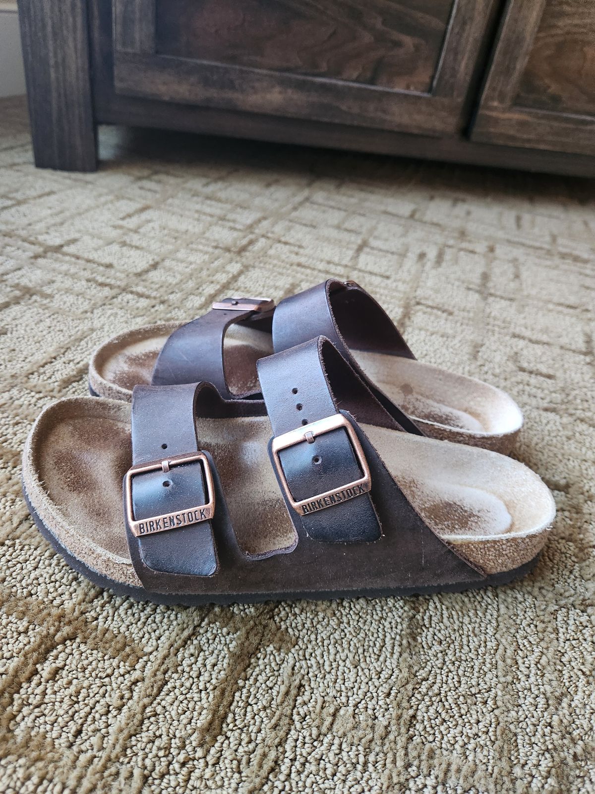 Photo by flyingdutchess on February 4, 2026 of the Birkenstock Arizona in Habana Oiled Leather.