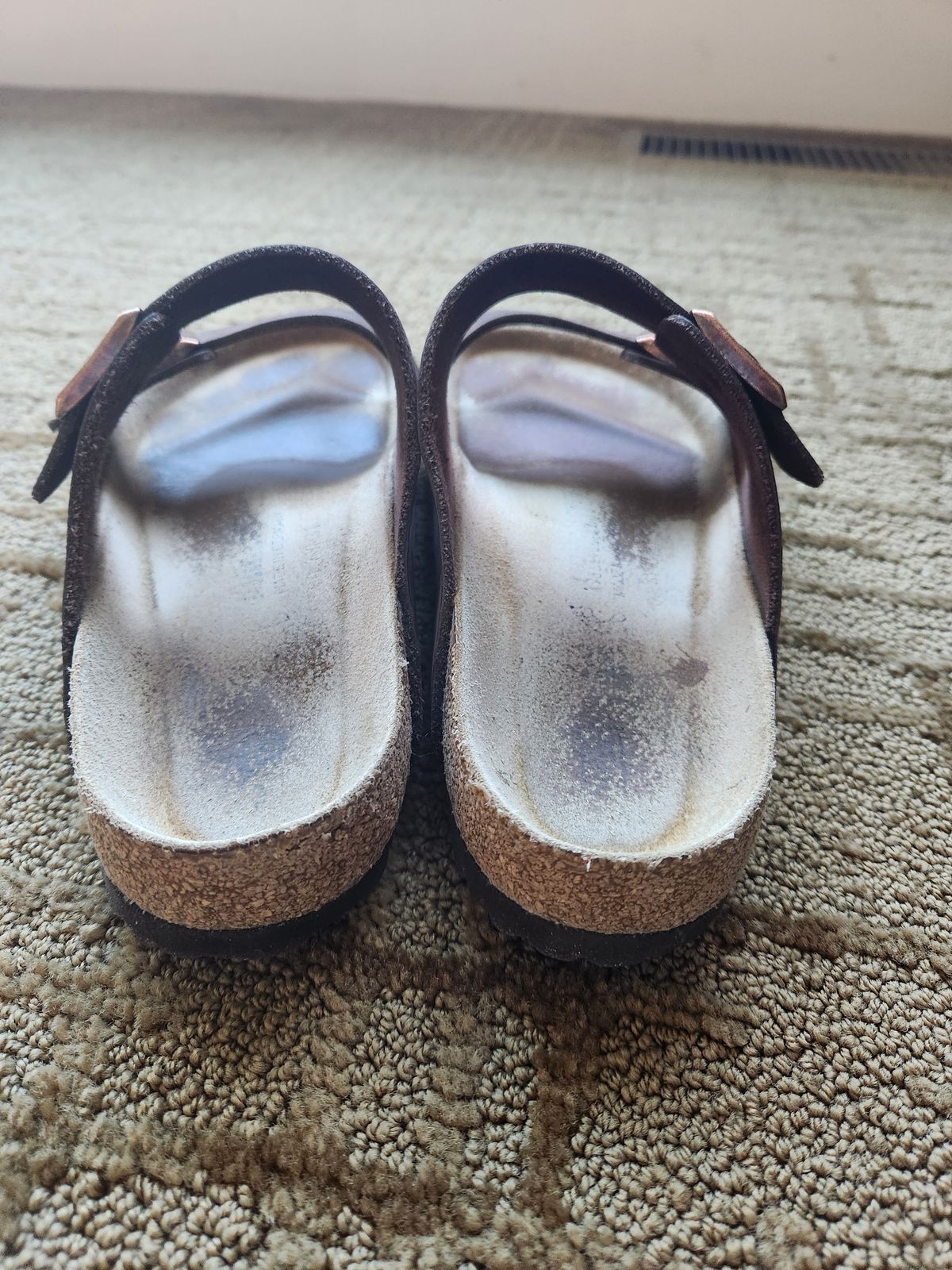 Photo by flyingdutchess on February 4, 2026 of the Birkenstock Arizona in Habana Oiled Leather.