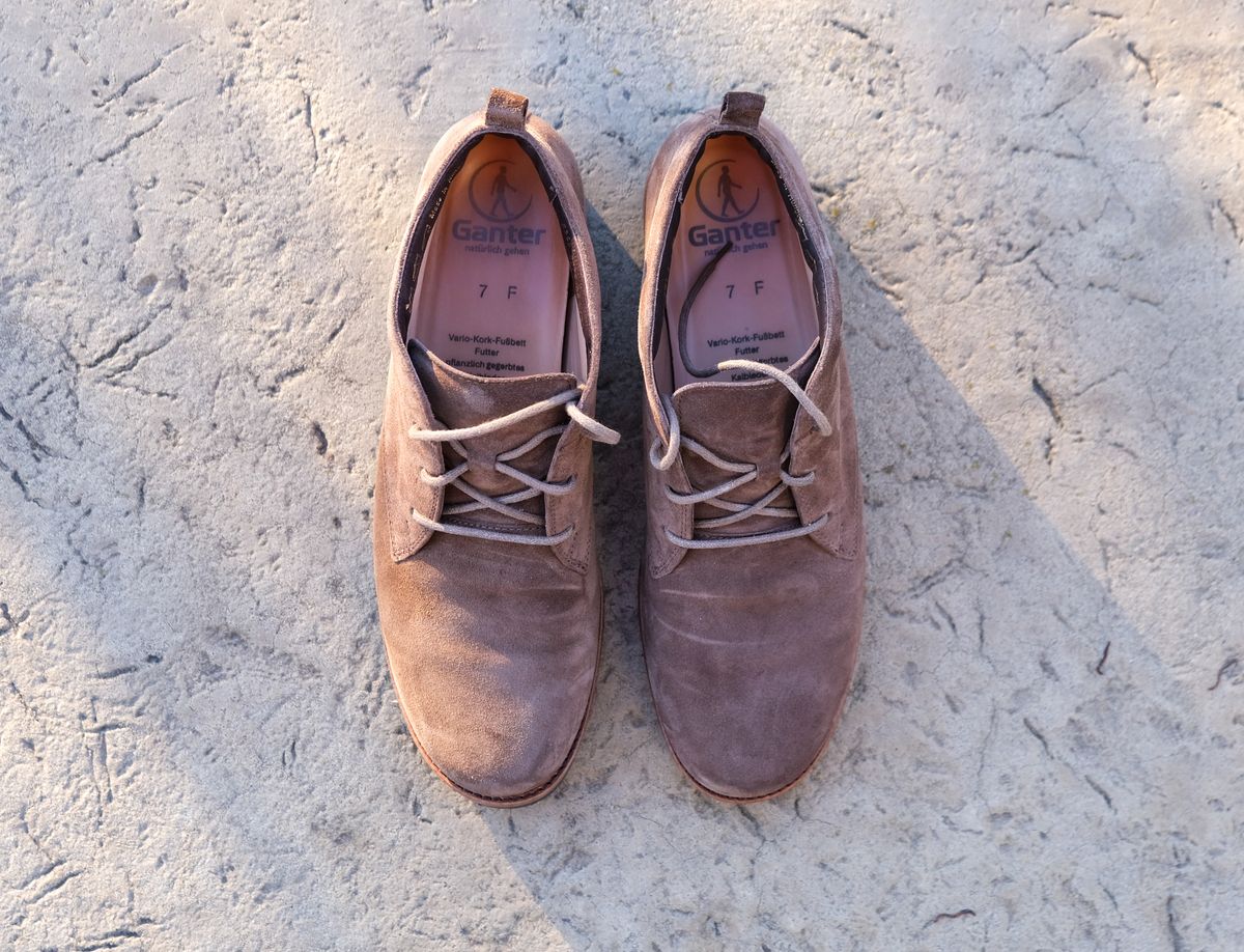 Photo by flyingdutchess on November 5, 2024 of the Ganter Chukka in C.F. Stead Snuff Janus Calf Suede.