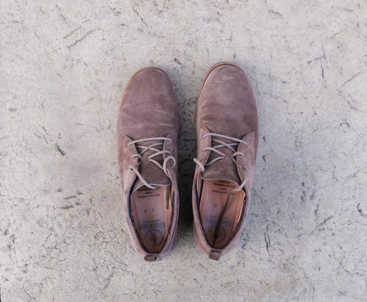 Photo by flyingdutchess on December 1, 2024 of the Ganter Chukka in C.F. Stead Snuff Janus Calf Suede.