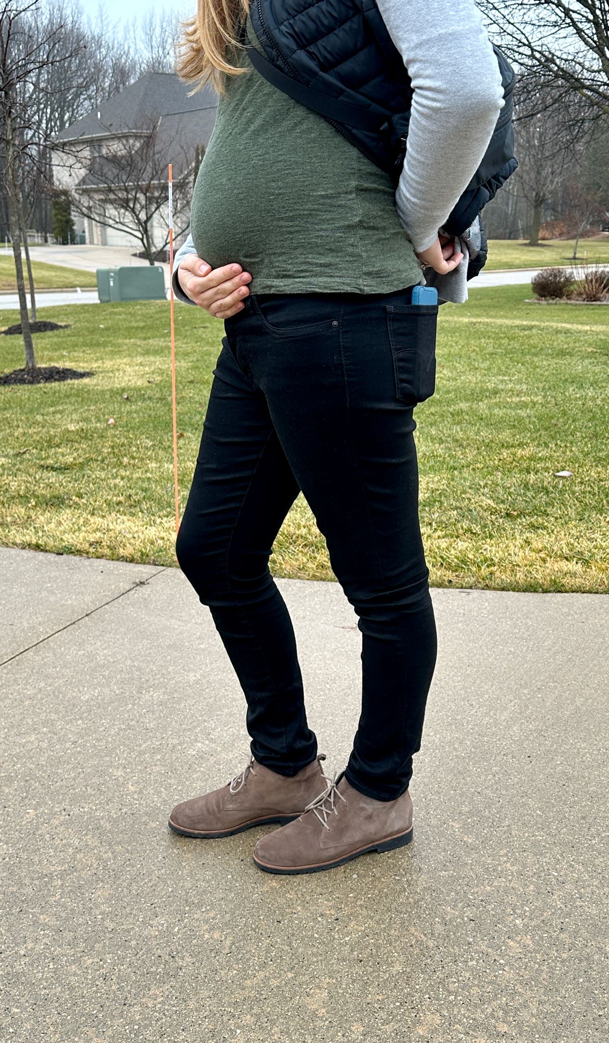 Photo by flyingdutchess on January 2, 2025 of the Ganter Chukka in C.F. Stead Snuff Janus Calf Suede.