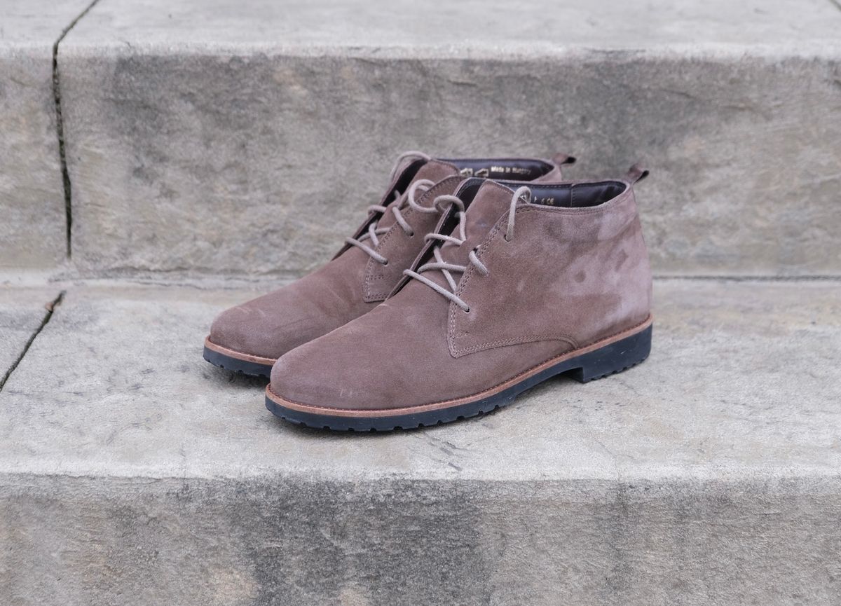 Photo by flyingdutchess on January 2, 2025 of the Ganter Chukka in C.F. Stead Snuff Janus Calf Suede.