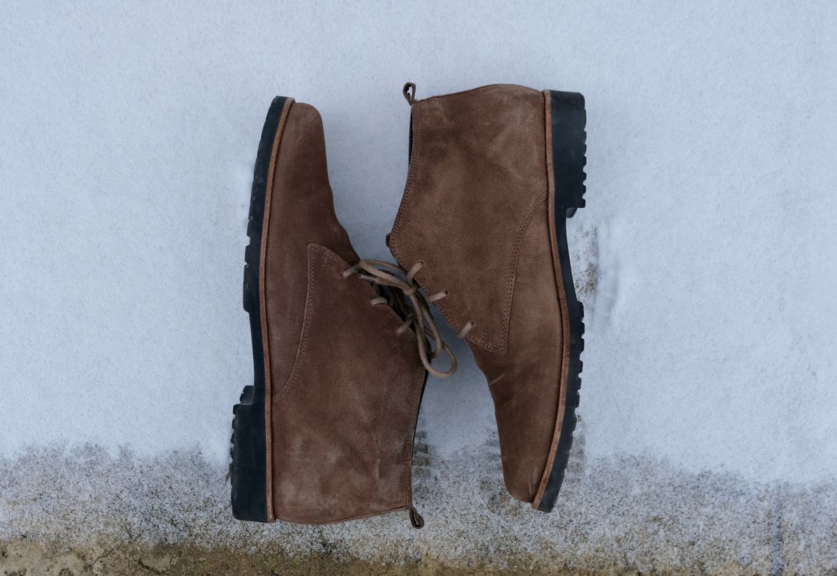 Photo by flyingdutchess on February 2, 2025 of the Ganter Chukka in C.F. Stead Snuff Janus Calf Suede.
