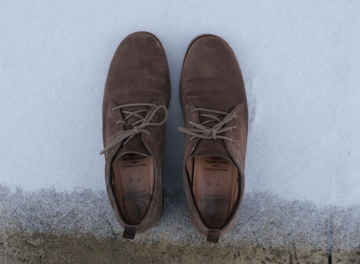 Photo by flyingdutchess on February 2, 2025 of the Ganter Chukka in C.F. Stead Snuff Janus Calf Suede.