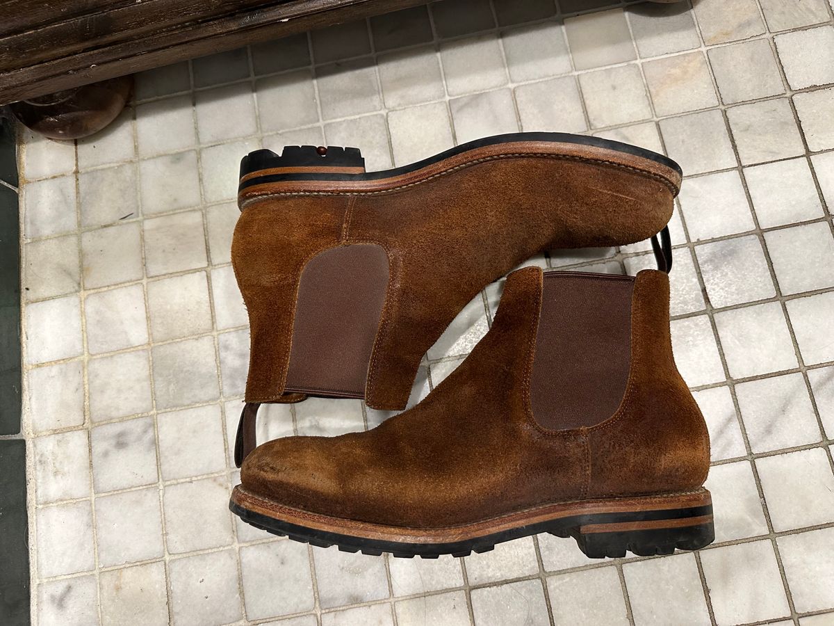 Photo by rbayon on January 6, 2024 of the Grant Stone Chelsea Boot in C.F. Stead Dark Oak Roughout.