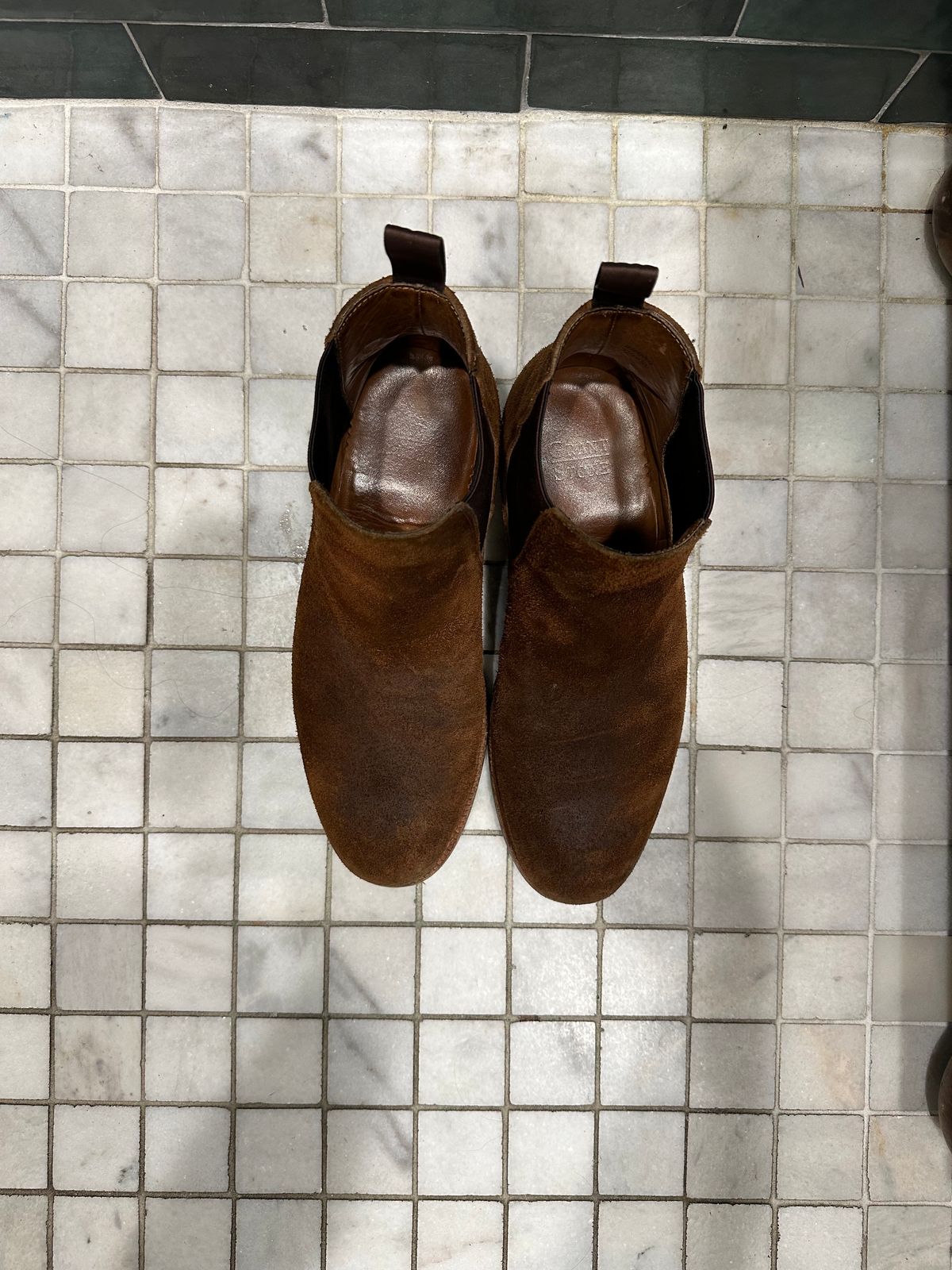 Photo by rbayon on January 6, 2024 of the Grant Stone Chelsea Boot in C.F. Stead Dark Oak Roughout.