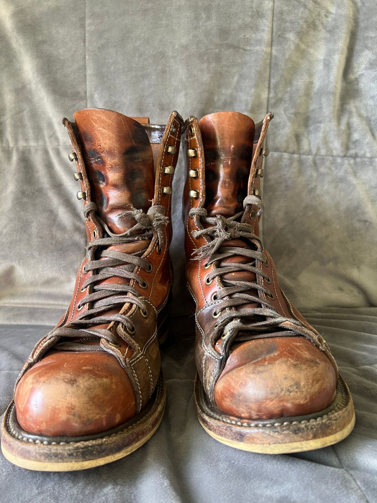 Photo by AlManuel on April 3, 2026 of the Willie's Handmade Boots Pioneer Lace To Toe in Maryam Toscanello TPR Horsebutt.