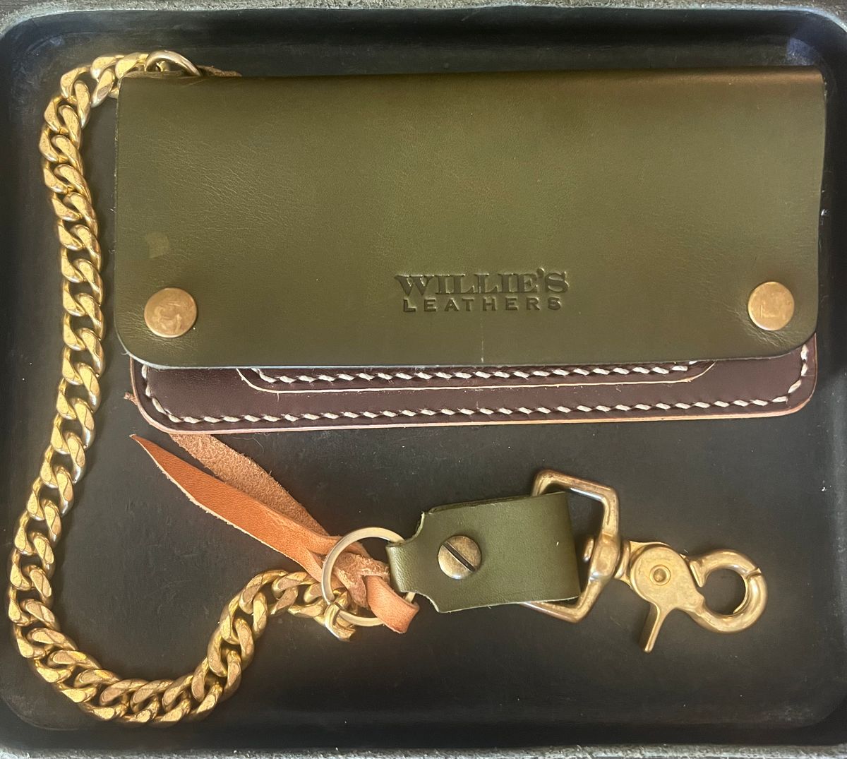 Photo by AlManuel on September 23, 2025 of the Willie's Handmade Boots Biker Wallet in Badalassi Carlo Oliva Minerva.