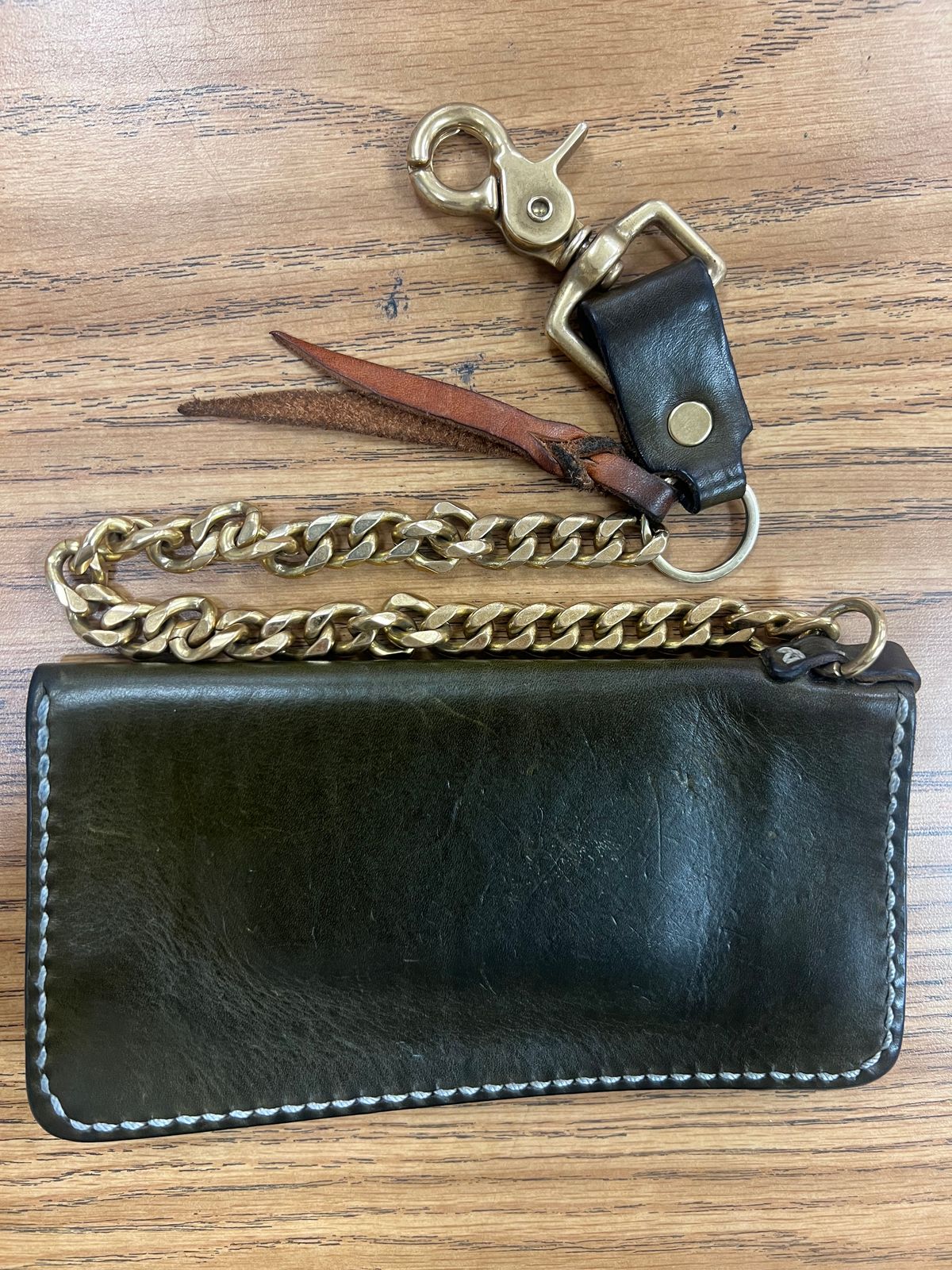 Photo by AlManuel on February 5, 2026 of the Willie's Handmade Boots Biker Wallet in Badalassi Carlo Oliva Minerva.