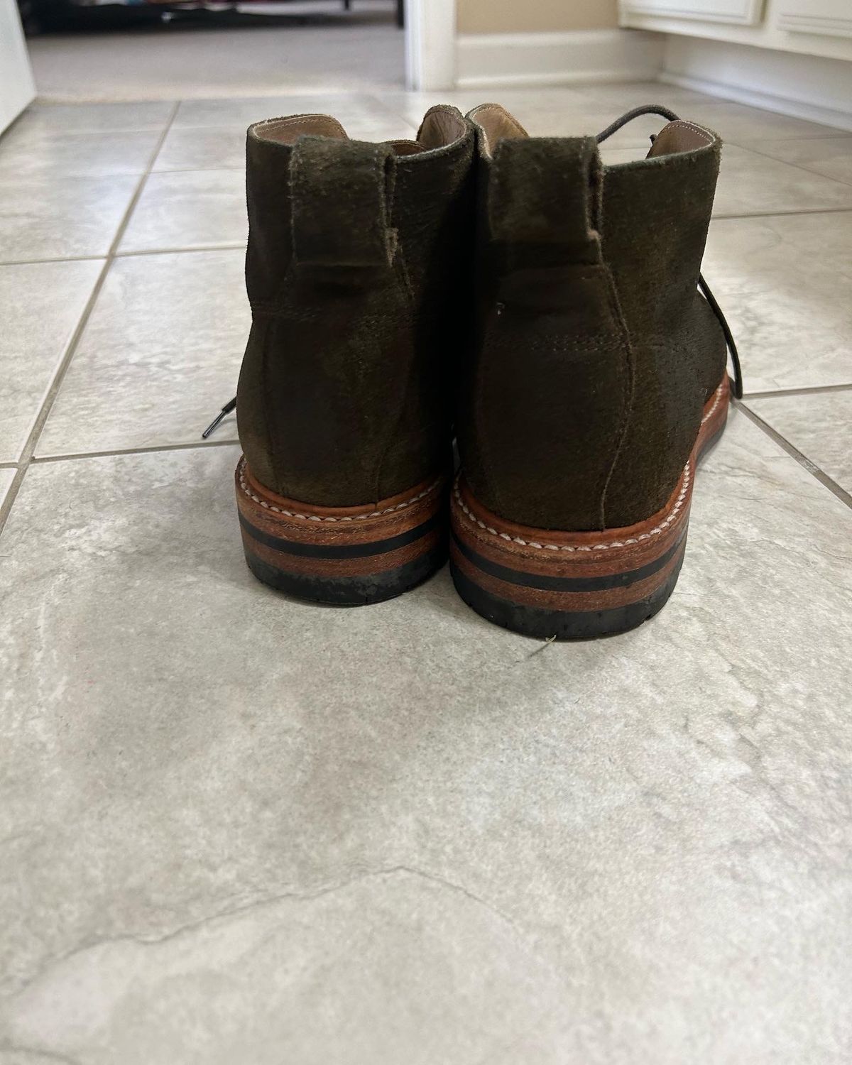 Photo by natjow on January 4, 2023 of the Taylor Stitch Unlisted Model in Olive Suede.