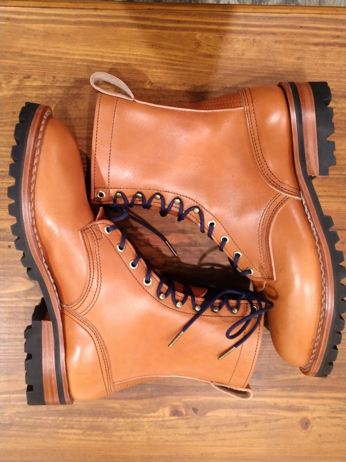 Photo by Augustus on October 1, 2023 of the Nicks DomePro in Wickett & Craig Tan English Bridle.