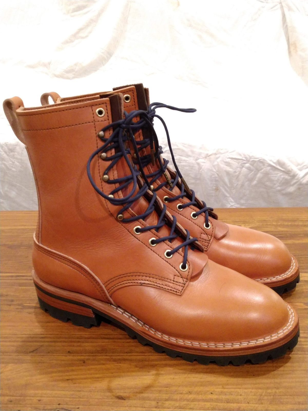 Photo by Augustus on October 1, 2023 of the Nicks DomePro in Wickett & Craig Tan English Bridle.
