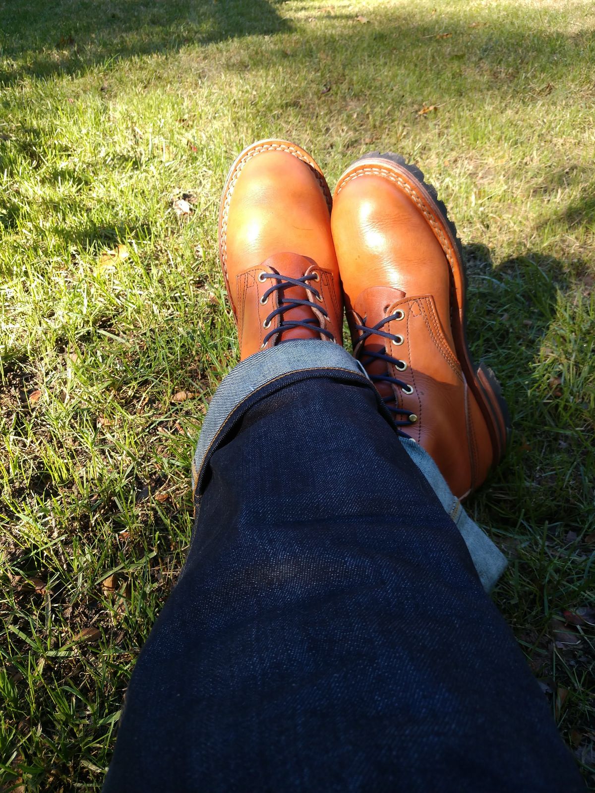 Photo by Augustus on October 10, 2023 of the Nicks DomePro in Wickett & Craig Tan English Bridle.