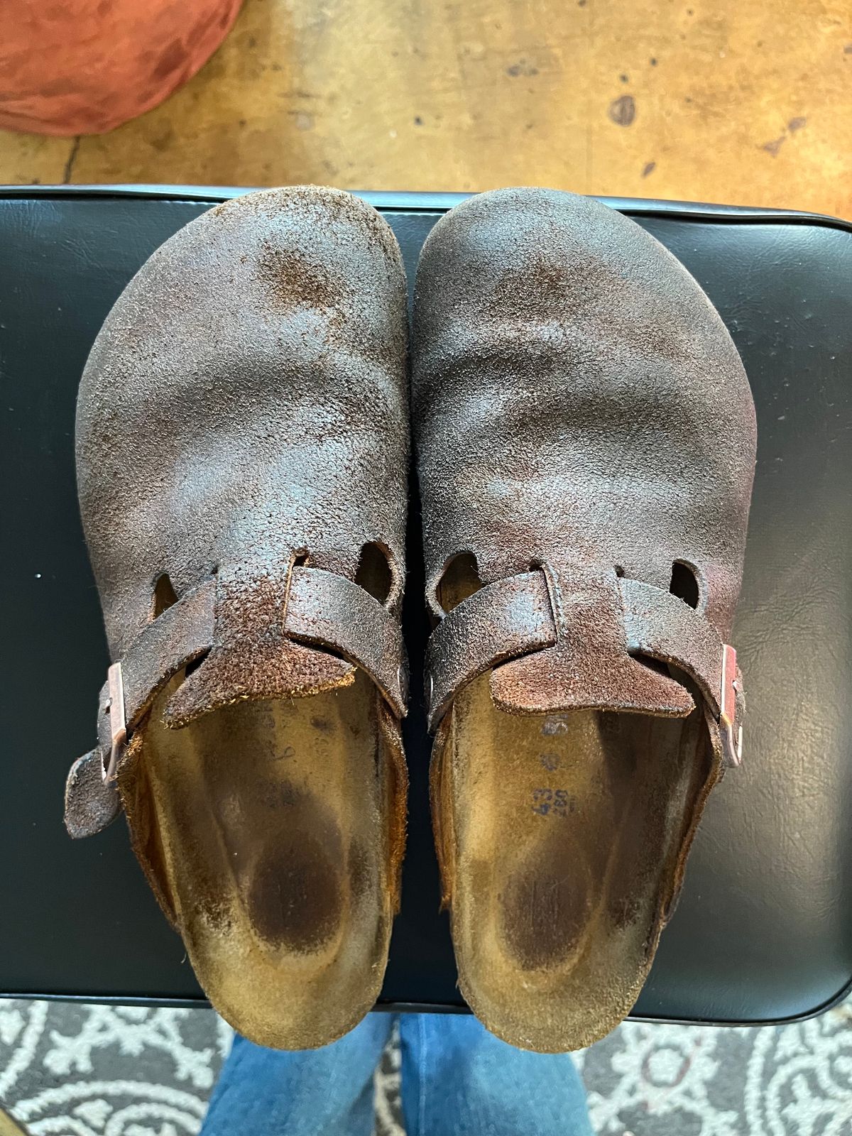 Photo by WaxDaddy on November 3, 2022 of the Birkenstock Boston in Mink Suede.