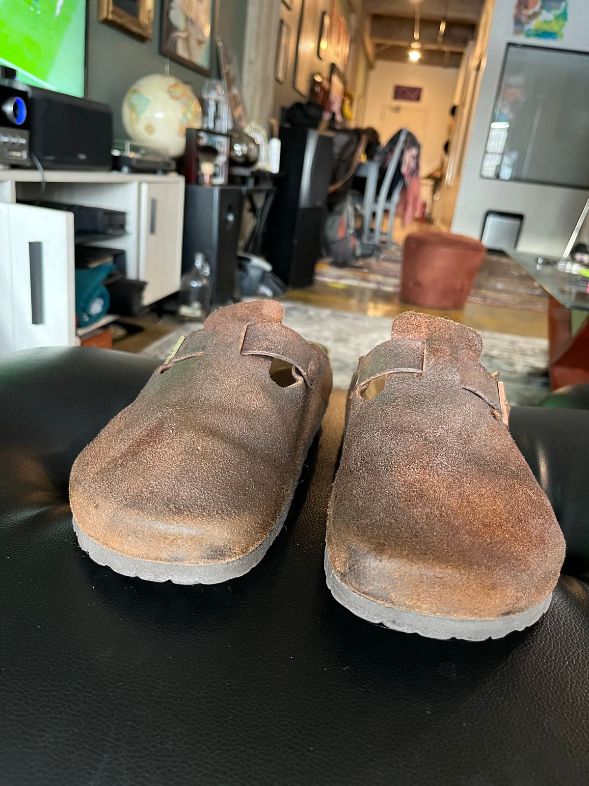 Photo by WaxDaddy on December 4, 2022 of the Birkenstock Boston in Mink Suede.