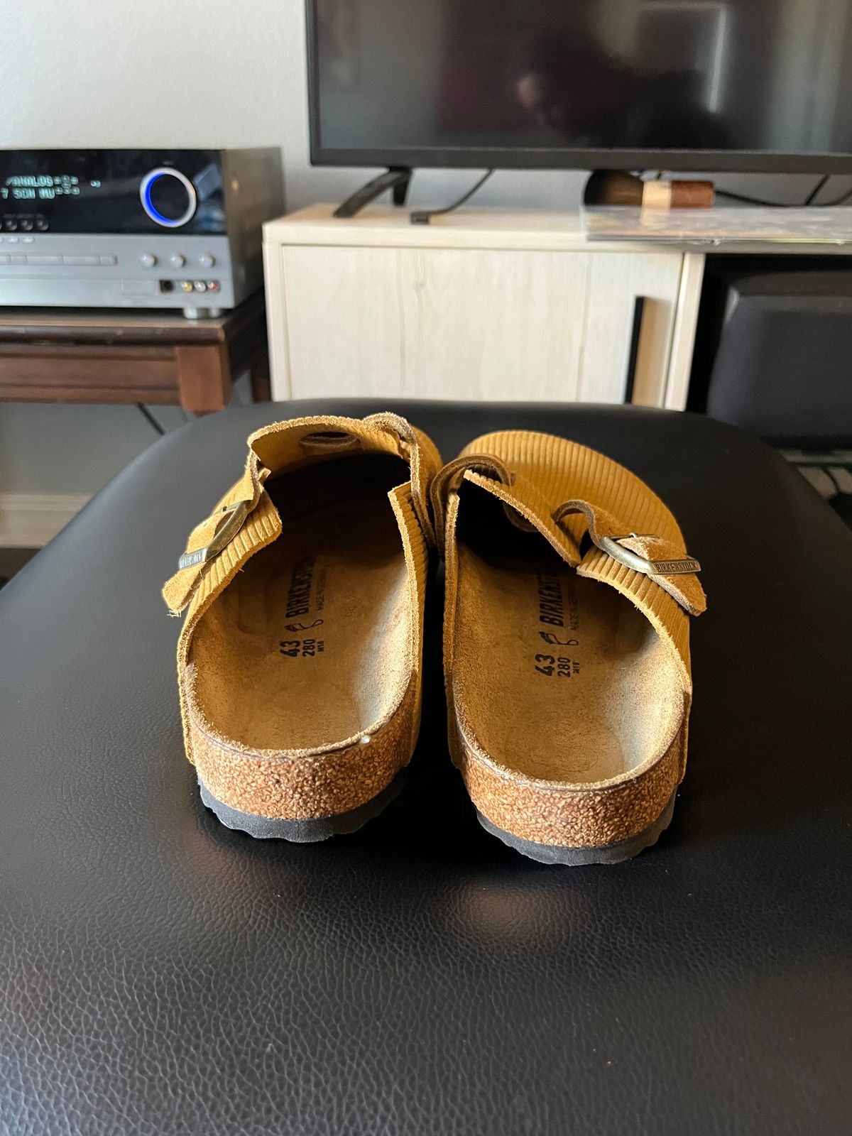 Photo by WaxDaddy on November 3, 2023 of the Birkenstock Boston in Cork Brown Embossed Suede.