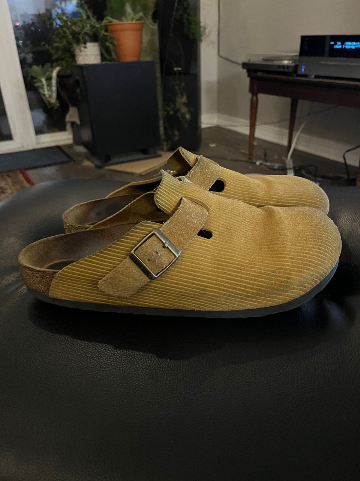 Photo by WaxDaddy on January 6, 2024 of the Birkenstock Boston in Cork Brown Embossed Suede.