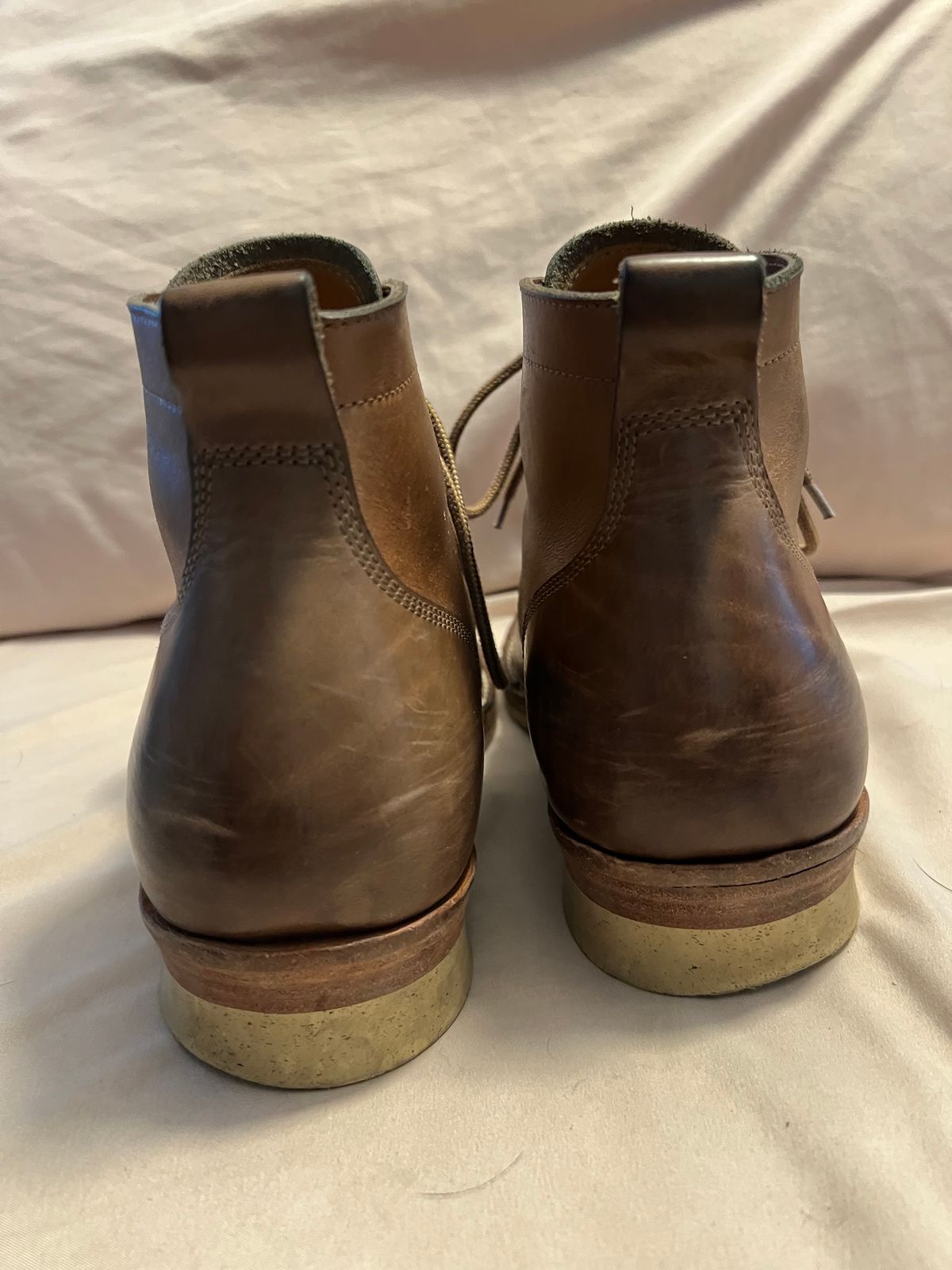 Photo by Rivera on January 5, 2023 of the Monroe Unlisted Model in Horween Natural Chromexcel.