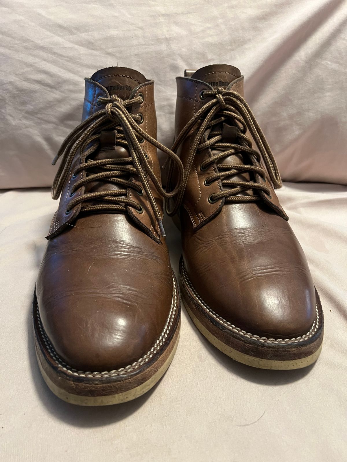 Photo by Rivera on January 5, 2023 of the Monroe Unlisted Model in Horween Natural Chromexcel.