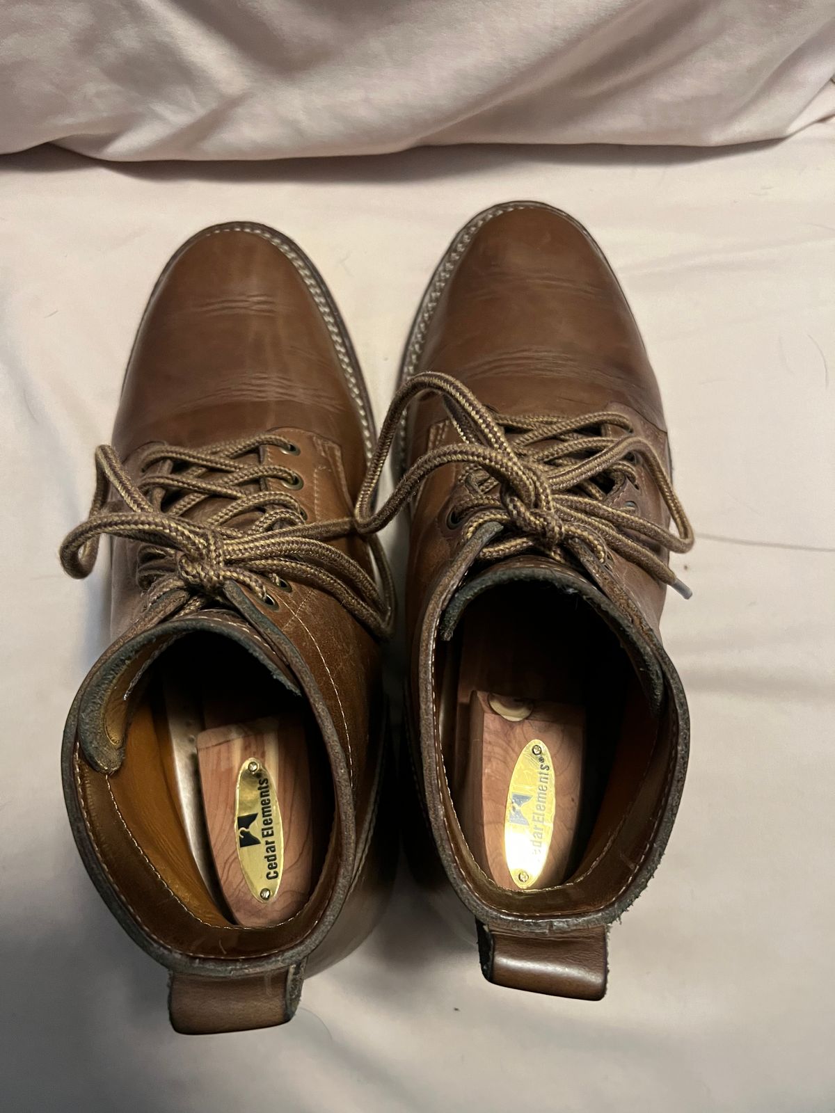 Photo by Rivera on January 5, 2023 of the Monroe Unlisted Model in Horween Natural Chromexcel.
