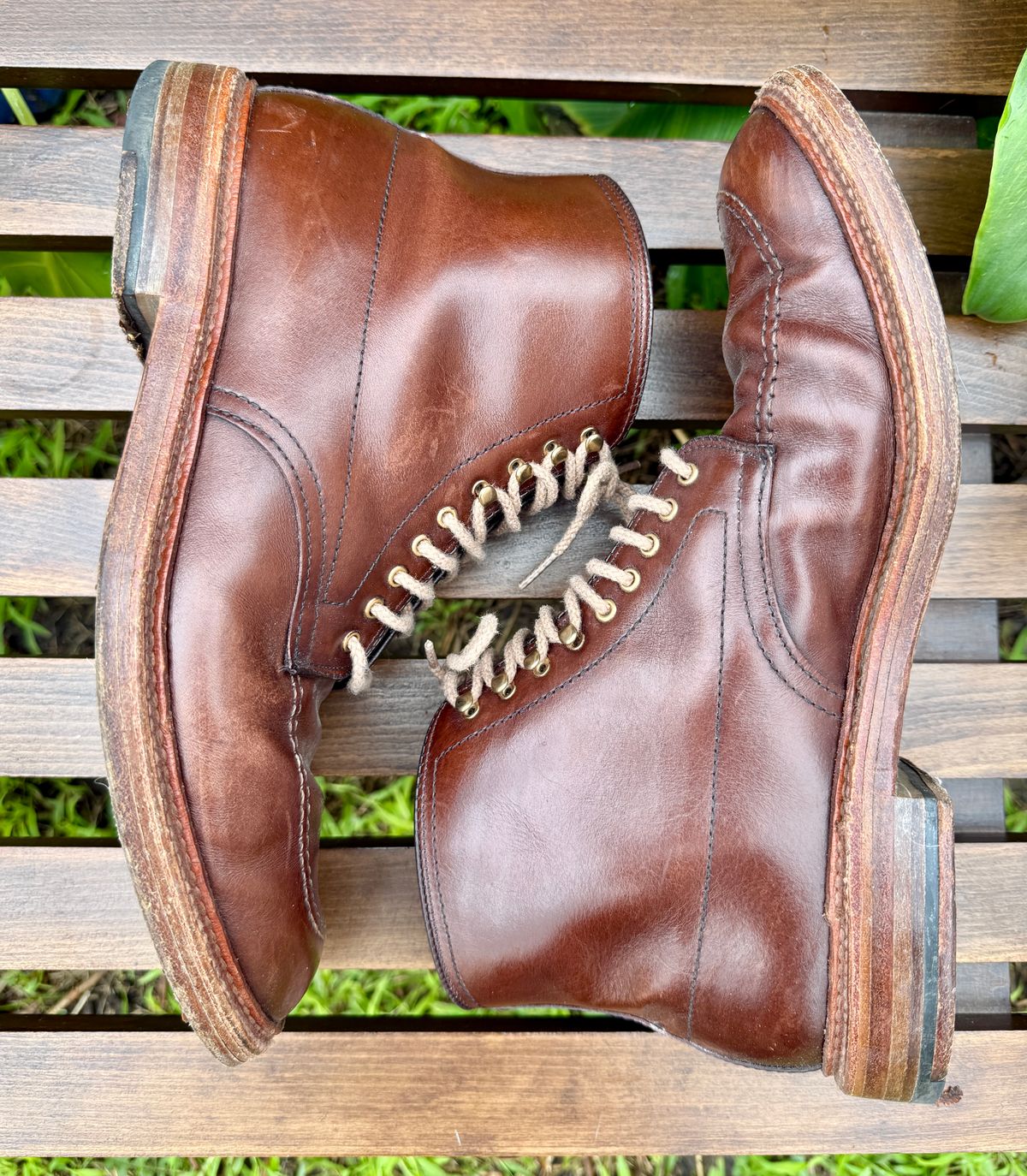 Photo by bootsnpoems on January 5, 2026 of the Alden Stitchdown Otis Indy in Brown Calfskin.