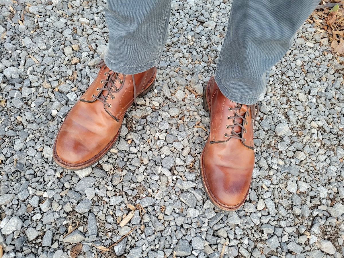 Photo by manowar on November 22, 2022 of the Allen Edmonds Higgins Mill in Horween Marbled Garnet Shell Cordovan.