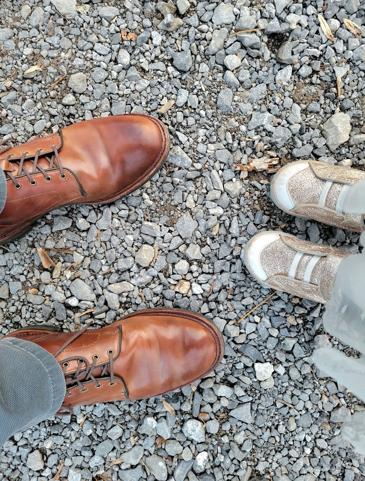 Photo by manowar on November 23, 2022 of the Allen Edmonds Higgins Mill in Horween Marbled Garnet Shell Cordovan.
